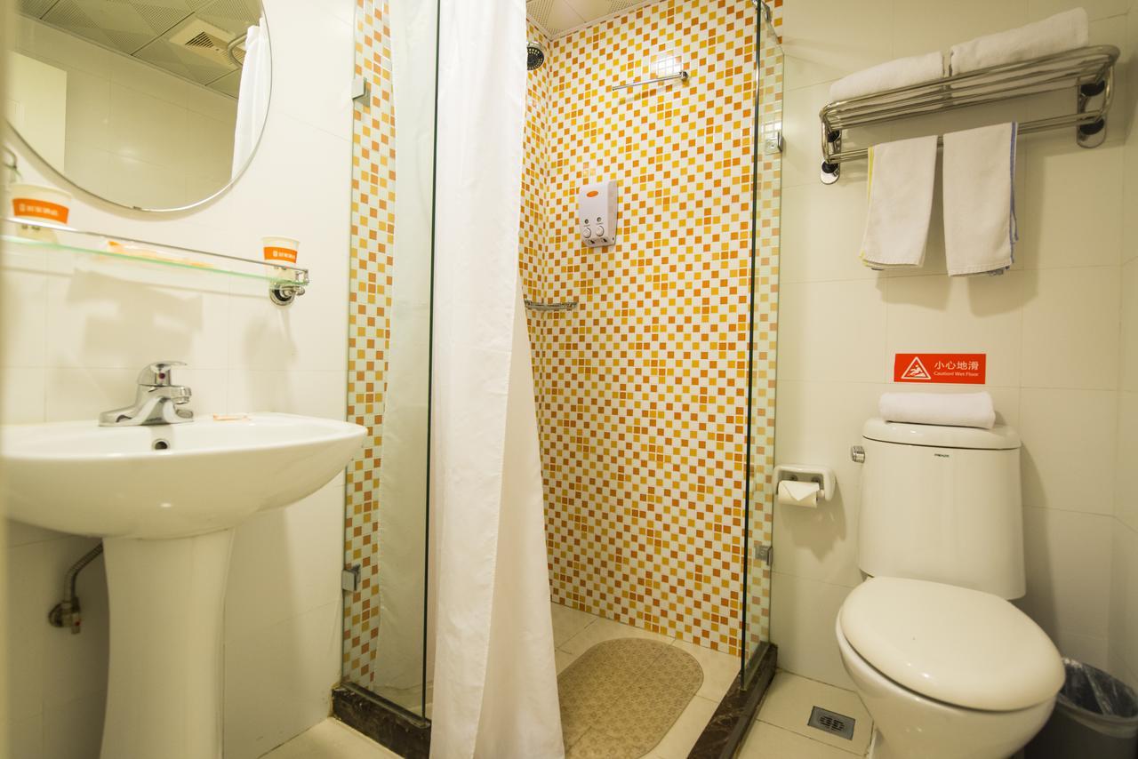 Home Inn Shanghai Xujiahui Road Mengzi Road Extérieur photo