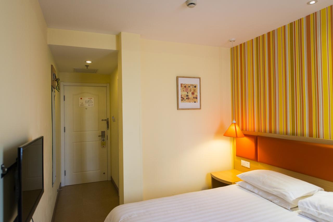 Home Inn Shanghai Xujiahui Road Mengzi Road Extérieur photo